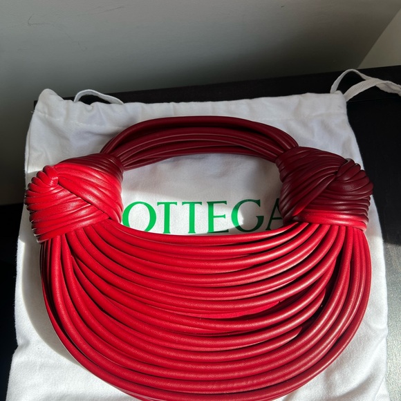 PERFECT CONDITION. BOTTEGA VENETA Nappa Mini Tubular Double Knot in Dark Red - Picture 4 of 5